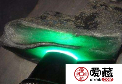 翡翠原石多少钱 未来几年的升值空间大不大