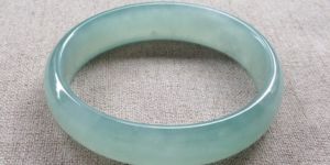 晴水翡翠價(jià)格 晴水翡翠價(jià)格貴不貴