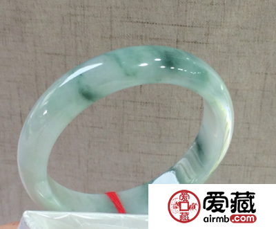 3000元的翡翠镯子好吗 3000元翡翠镯子图片