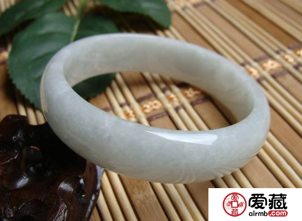 糯种翡翠价格是多少 A级的糯种翡翠价格