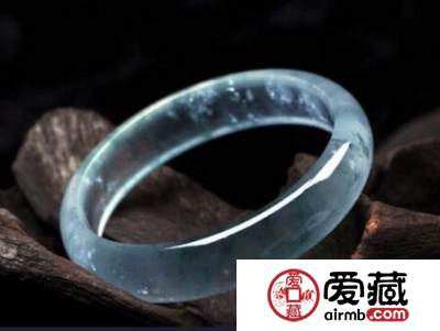 2万以上的翡翠手镯 2万以上能买什么翡翠手镯