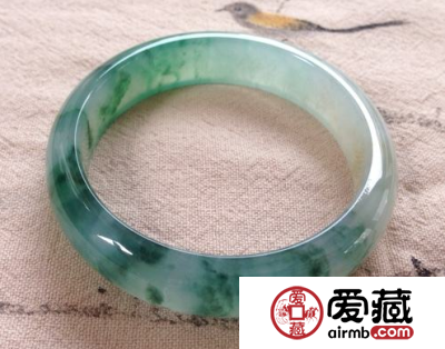 3000的翡翠能买吗 3000的翡翠价格贵不贵