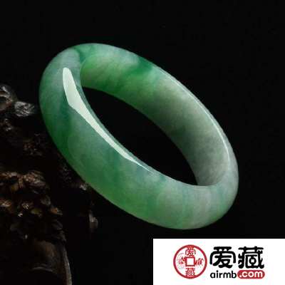 哪种翡翠最值钱 翡翠的价格如何