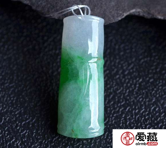 小孩適合戴什么翡翠飾品 這四種保平安寓意好