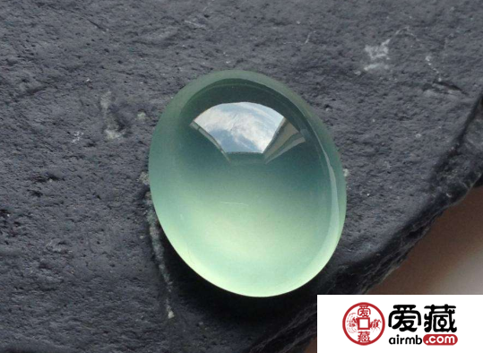 翡翠蛋面怎么挑选 最关键是这两点