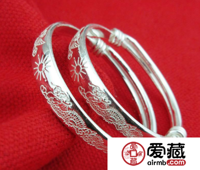 老凤祥银手镯价格多少 老凤祥银手镯贵吗