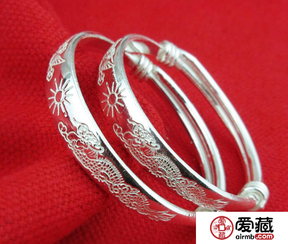 老凤祥银手镯价格多少 老凤祥银手镯贵吗