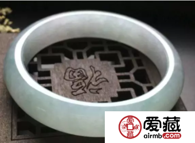 糯冰翡翠价格多少 糯冰翡翠价值高不高
