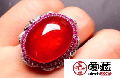 红翡翠价格一般多少 红翡翠价值高吗