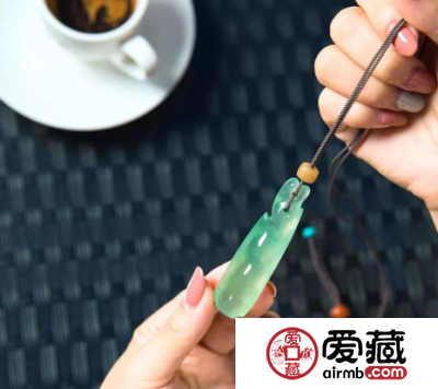 怎么购买性价比高的翡翠 新手买前必看