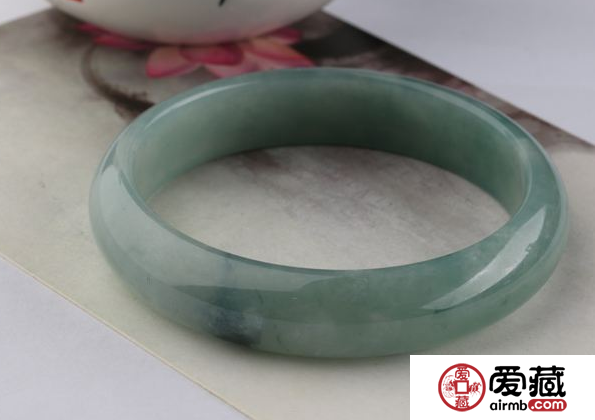 油青种翡翠鉴定 油青种翡翠有什么特征