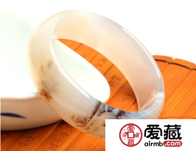 买个玉髓手镯7000贵吗