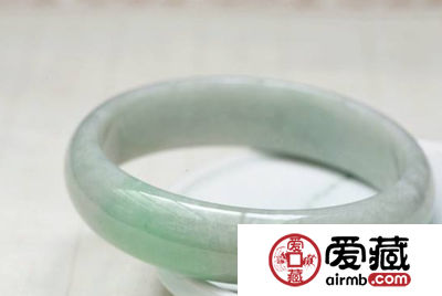 5000元的翡翠镯子图片 5000元的翡翠手镯什么样子