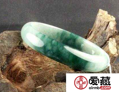 翡翠纹路是什么 翡翠有纹路好不好