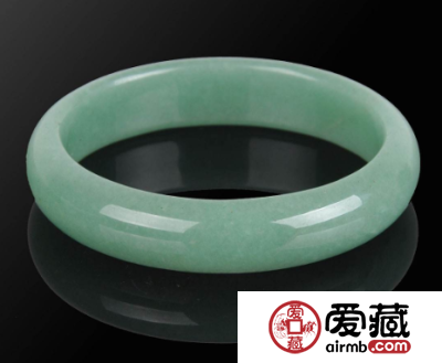 玻璃手镯和玉手镯的区别是什么