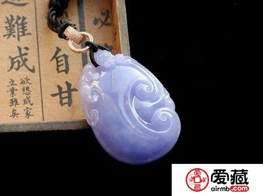 翡翠和寶石有什么區(qū)別 翡翠屬于寶石級別嗎