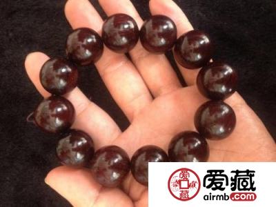 红木手串如何盘玩，红木手串盘玩方法