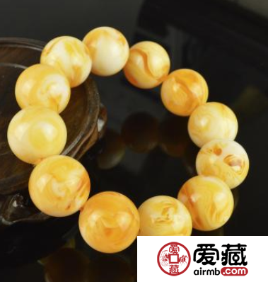 琥珀手串有什么好处？琥珀手串的功效与作用是什么？