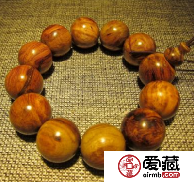 黄花梨手串有什么好处，海南黄花梨手串的功效与作用有哪些？