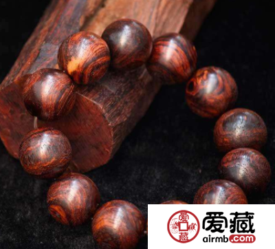 红木手串有什么好处？红木手串的功效与作用是什么？