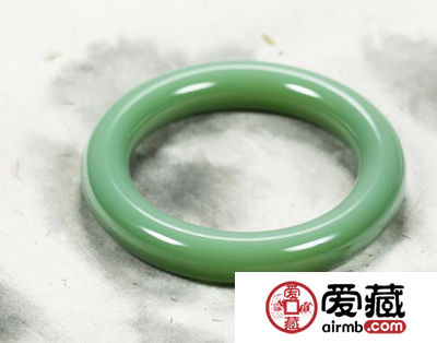 和田玉手镯什么颜色好 白色是最好的吗