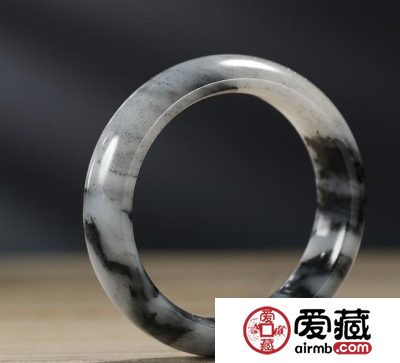 和田玉手镯什么颜色好 白色是最好的吗