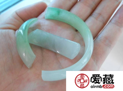 玉手镯碎了有什么预示 预示不好的事情发生吗