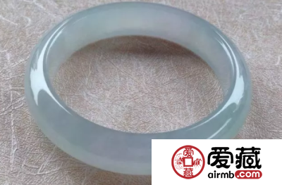 翡翠手镯多少钱能买到 翡翠手镯图片价格