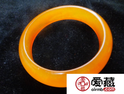 金丝玉手镯价格及图片 金丝玉手镯多少钱