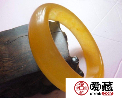 金丝玉手镯价格及图片 金丝玉手镯多少钱