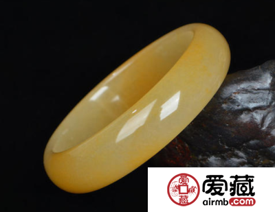 金丝玉手镯价格及图片 金丝玉手镯多少钱