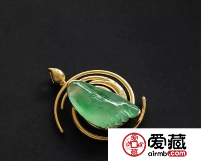 翡翠吊坠一般多少钱 翡翠吊坠什么样的值钱