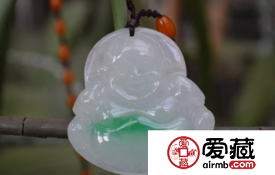 白底青翡翠什么档次 白底青翡翠好吗