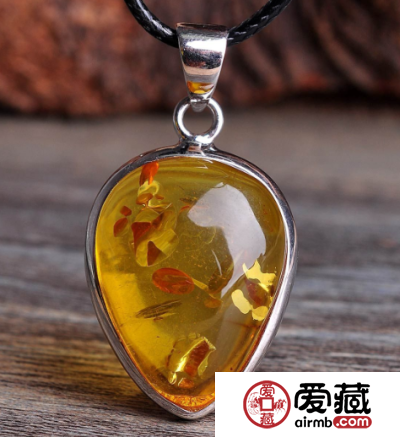 琥珀吊坠一般多少钱 琥珀挂坠价格