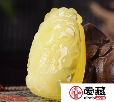 琥珀吊坠一般多少钱 琥珀挂坠价格