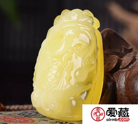 琥珀吊墜一般多少錢 琥珀掛墜價格