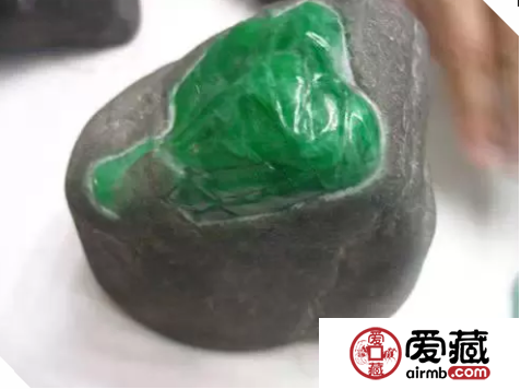 翡翠原石的鉴别方法 鉴别假翡翠原石八大方法