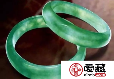 翡翠的真假辨别方法 翡翠真假辨别三大攻略