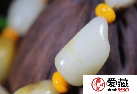 和田玉和玉髓的区别 和田玉和玉髓哪个好