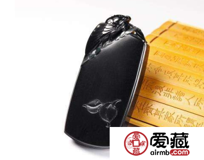 和田玉墨玉鉴别真假 墨玉在强光下的图片