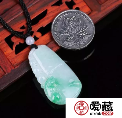 怎么鉴定是不是翡翠 鉴定人造翡翠的方法