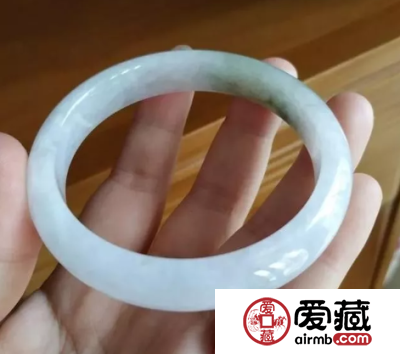 怎么鉴定是不是翡翠 鉴定人造翡翠的方法