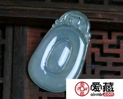 高冰种翡翠挂件的价格一般多少钱及图片欣赏