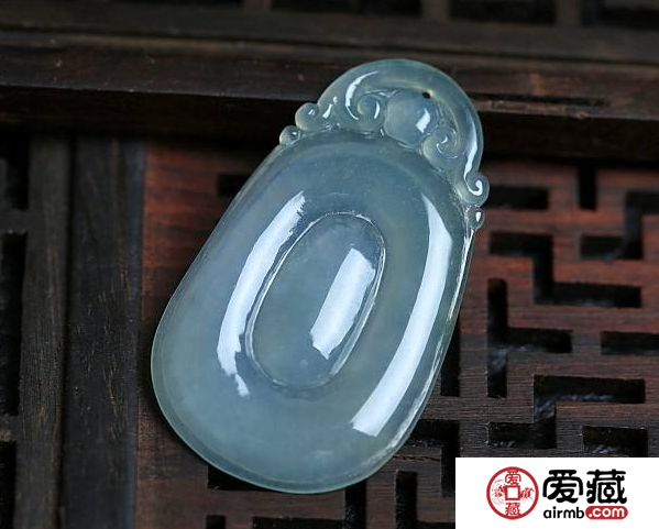 高冰種翡翠掛件的價格一般多少錢及圖片欣賞