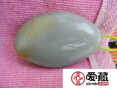 和田玉青玉籽料价格 和田青玉籽料什么价