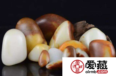 和田玉籽料怎么识别 从这四方面去识别