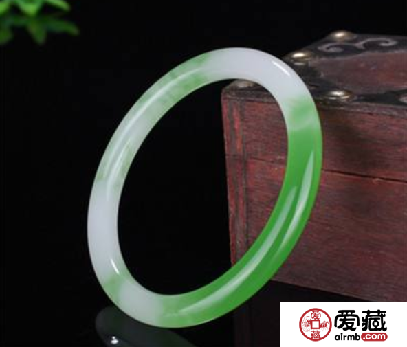 新坑翡翠手鐲多少錢 新坑翡翠手鐲便宜嗎