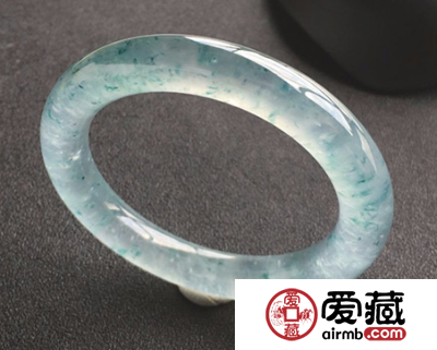 冰种飘花翡翠手镯图片及价格多少