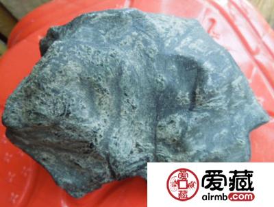 翡翠原石皮壳种类 什么皮壳的翡翠原石更值钱