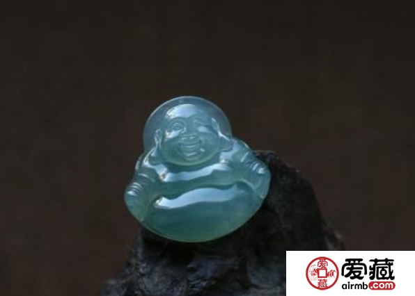 蓝水翡翠贵不贵 蓝水翡翠价格多少